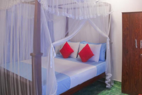 Unawatuna Traveller's Lodge by Taprobanarome